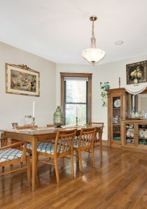 dining room with table and chairs in a Chicago apartment for rent