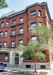 exterior of brick apartment building in Chicago