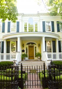 exterior of house for rent in Chicago