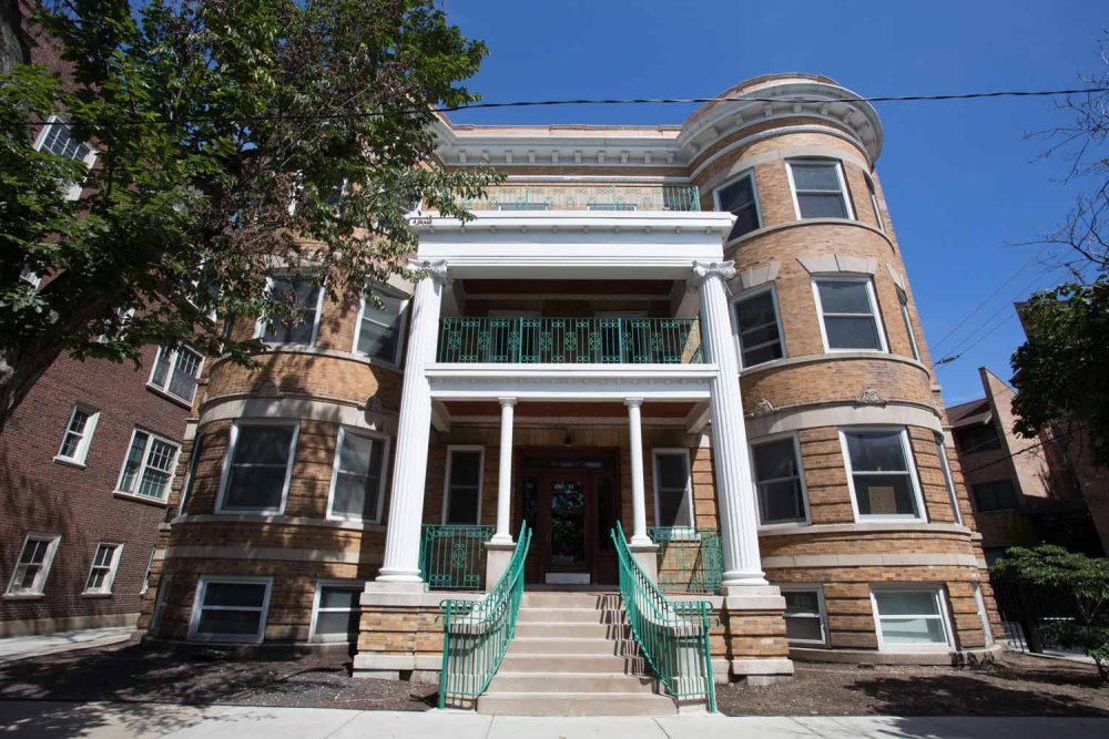 1358 E 58th St Apartments For Rent Chicago Domu