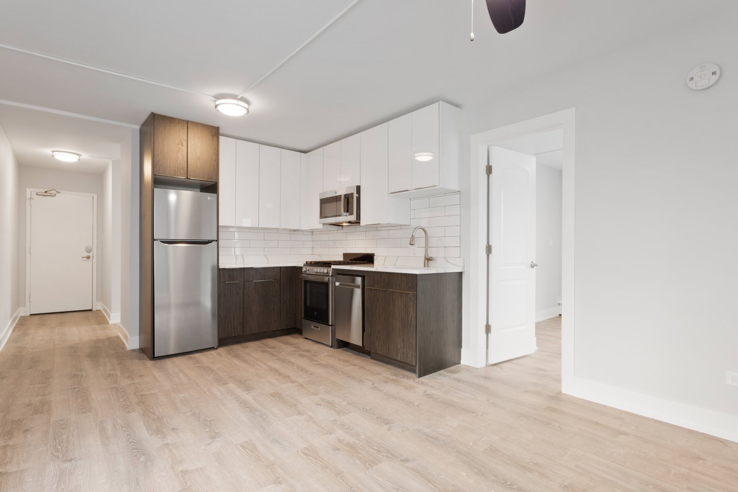 The Shore Manor Apartments For Rent Chicago Domu