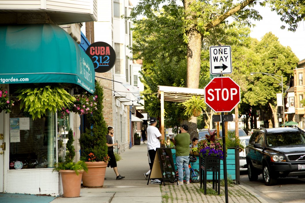 Roscoe Village Chicago Apartments For Rent Domu